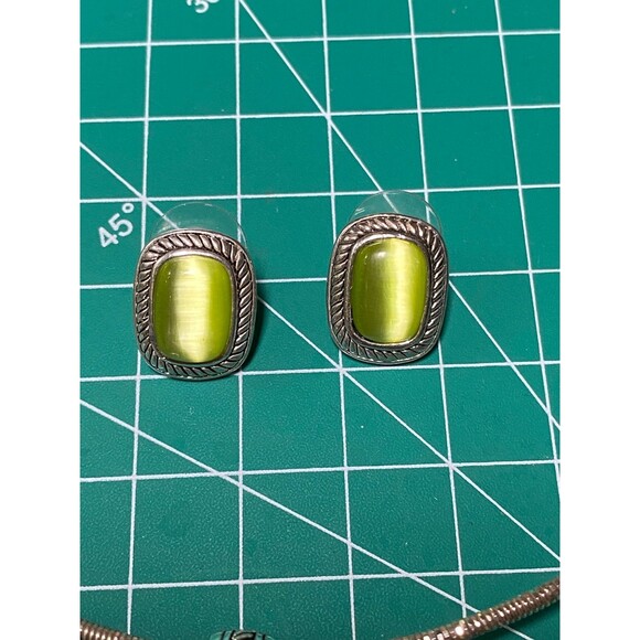 Vtg Lime Green cabochons Choker Necklace and earrings set Silvertone - Picture 9 of 12